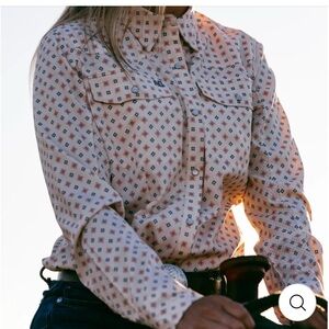Elegant Women's Geometric Button-Down Shirt